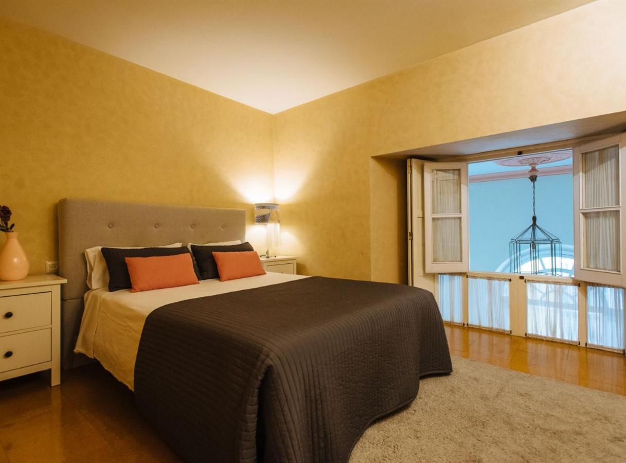 Pajaritos Suite Apartment - Private Parking Included Sevilla Buitenkant foto