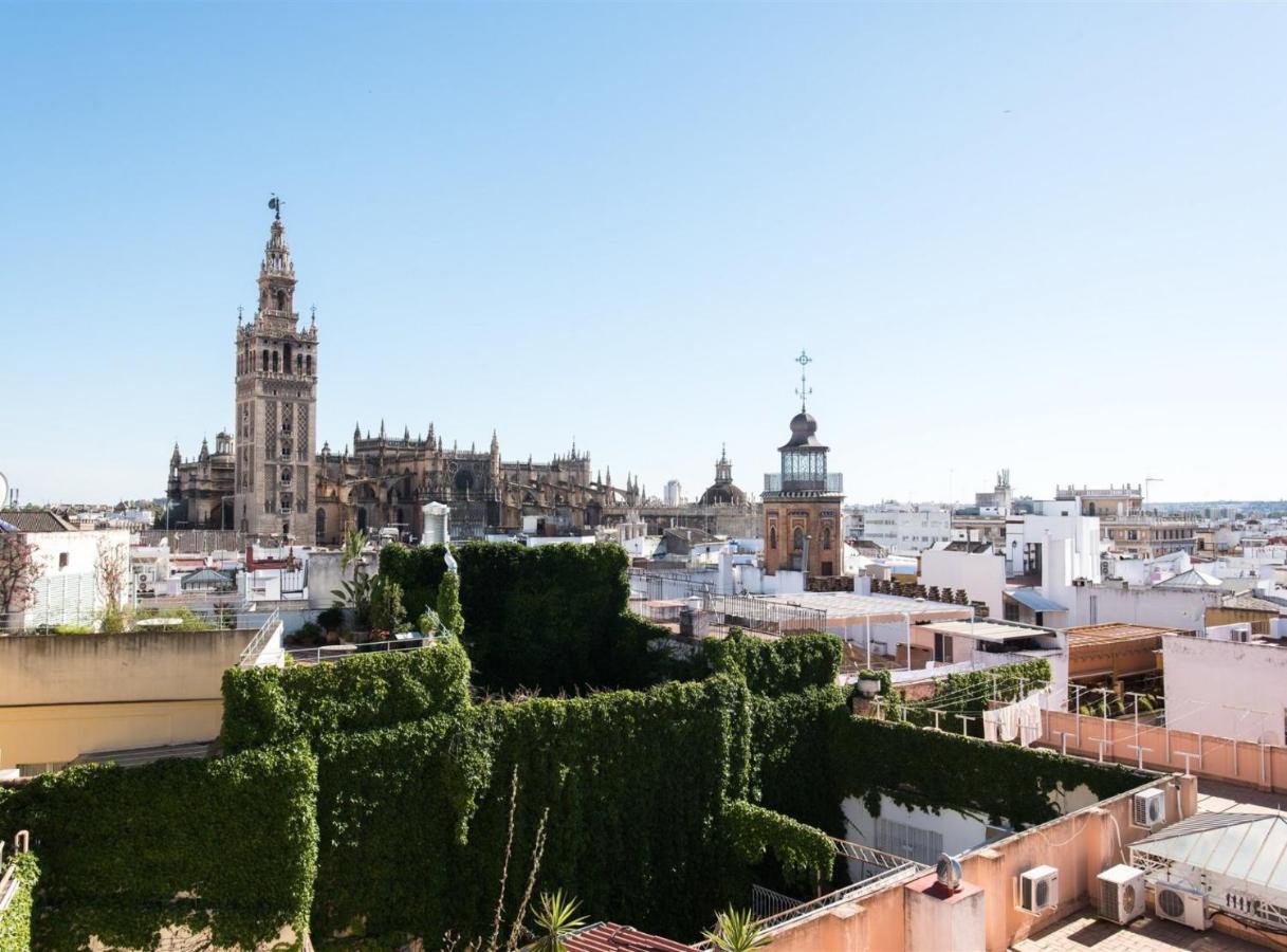Pajaritos Suite Apartment - Private Parking Included Sevilla Buitenkant foto